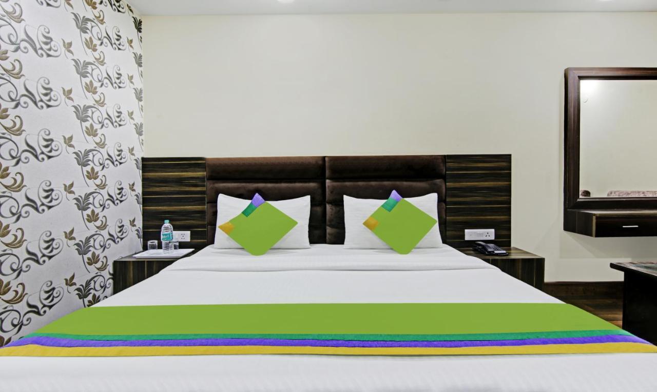 โฮเต็ล ไซน์ คอนทิเน็นทอล Hotel เดลี ภายนอก รูปภาพ